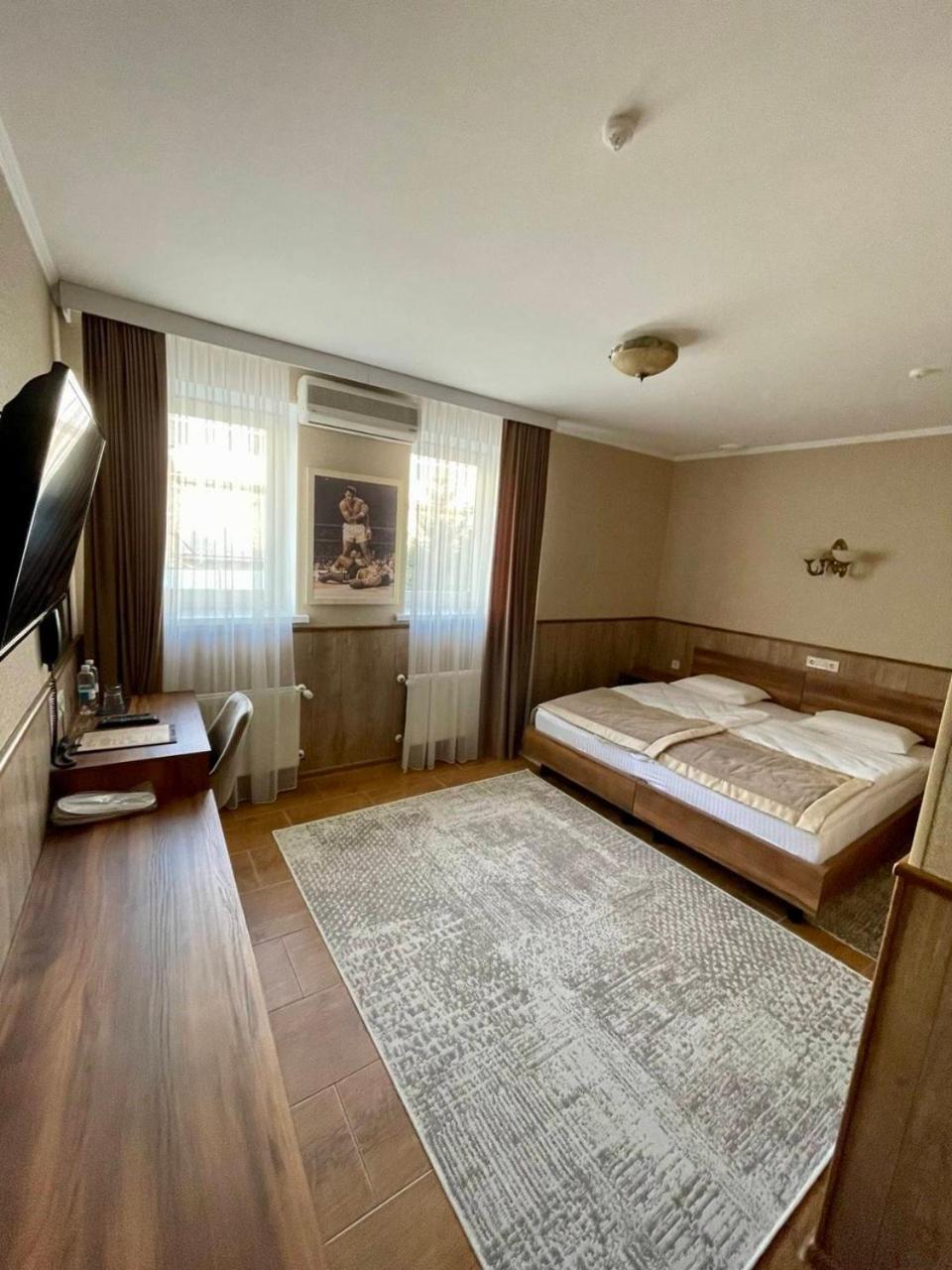 Sport Hotel 2 Čerkasy Esterno foto