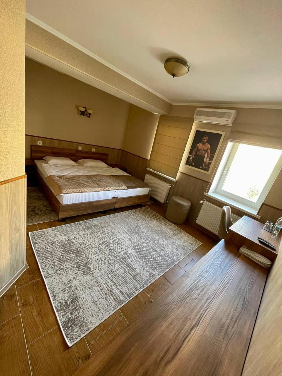 Sport Hotel 2 Čerkasy Esterno foto